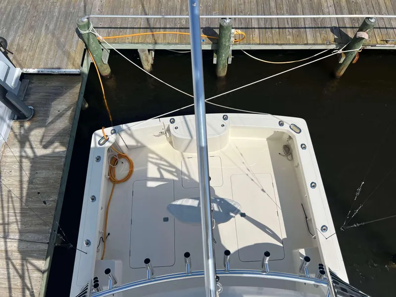 Slide: The Image of Henriques 42 Express Hardtop 2022 - 125