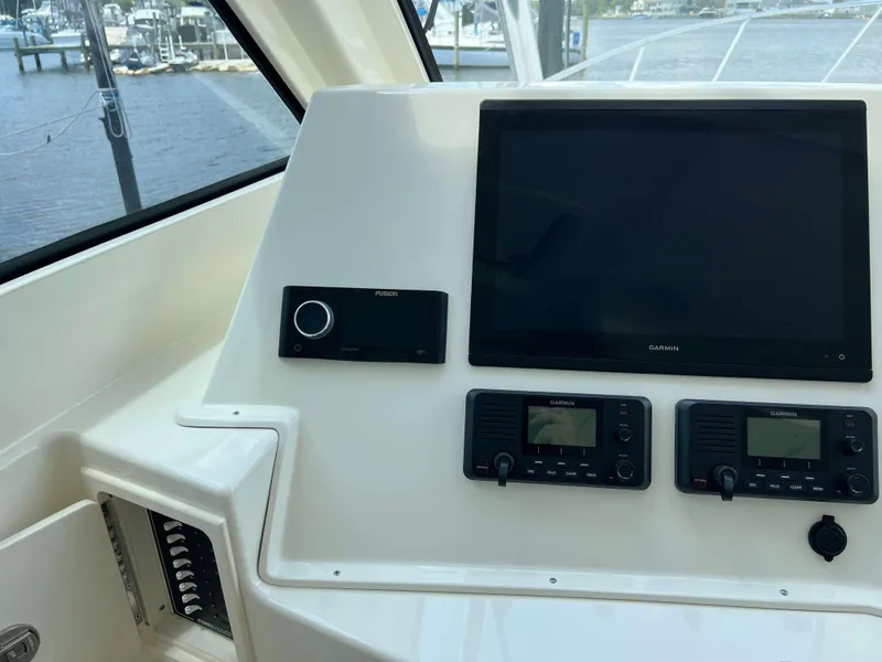 Slide: The Image of Henriques 42 Express Hardtop 2022 - 58