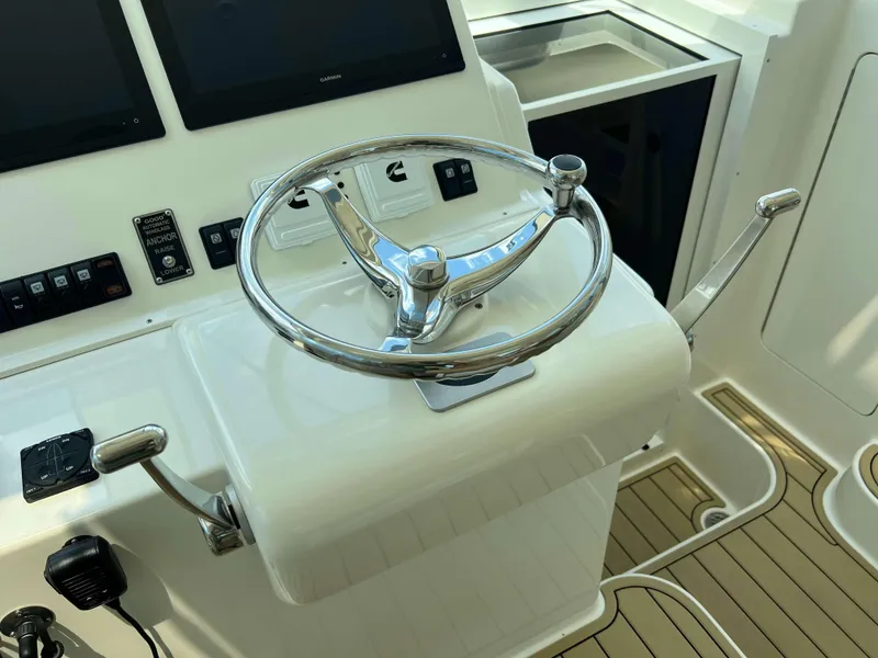 Slide: The Image of Henriques 42 Express Hardtop 2022 - 60