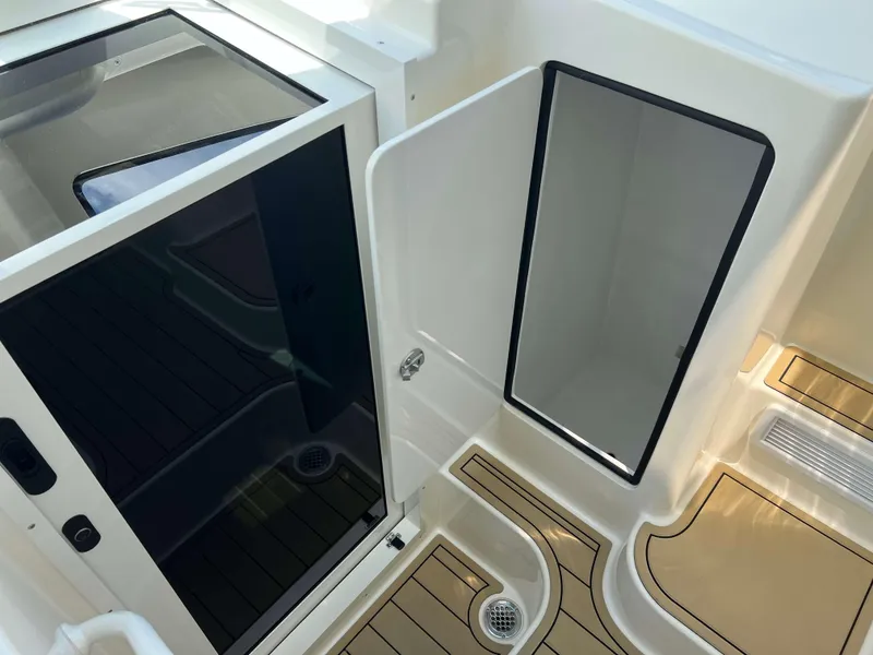 Slide: The Image of Henriques 42 Express Hardtop 2022 - 61