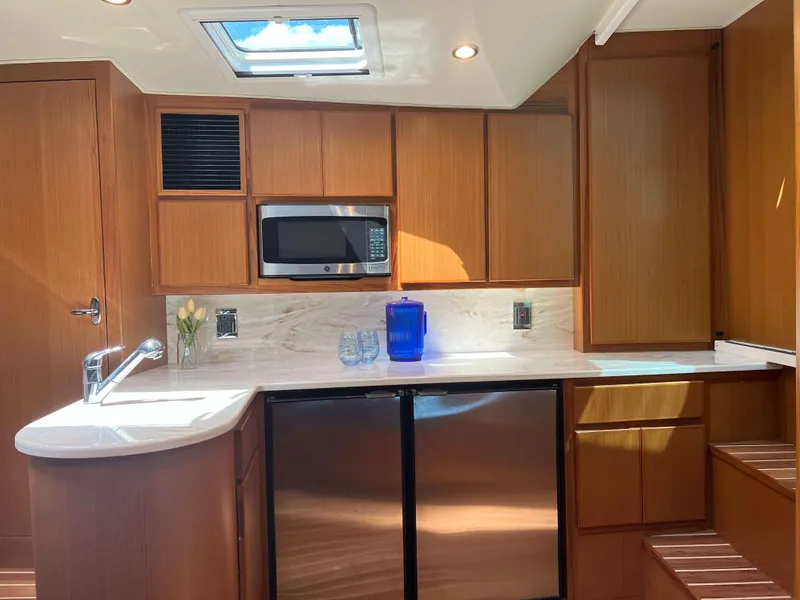 Slide: The Image of Henriques 42 Express Hardtop 2022 - 64