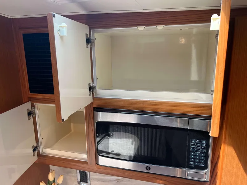 Slide: The Image of Henriques 42 Express Hardtop 2022 - 68