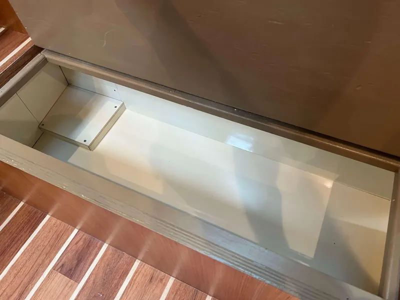 Slide: The Image of Henriques 42 Express Hardtop 2022 - 96