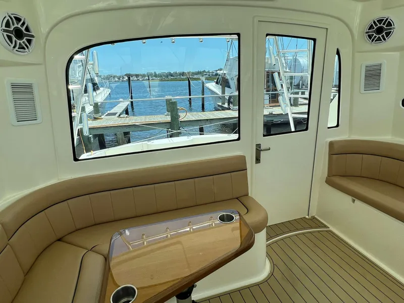 Slide: The Image of Henriques 42 Express Hardtop 2022 - 97