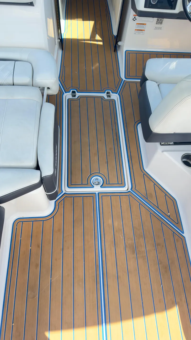 Slide: The Image of Regal 26 FasDeck 2018 - 5