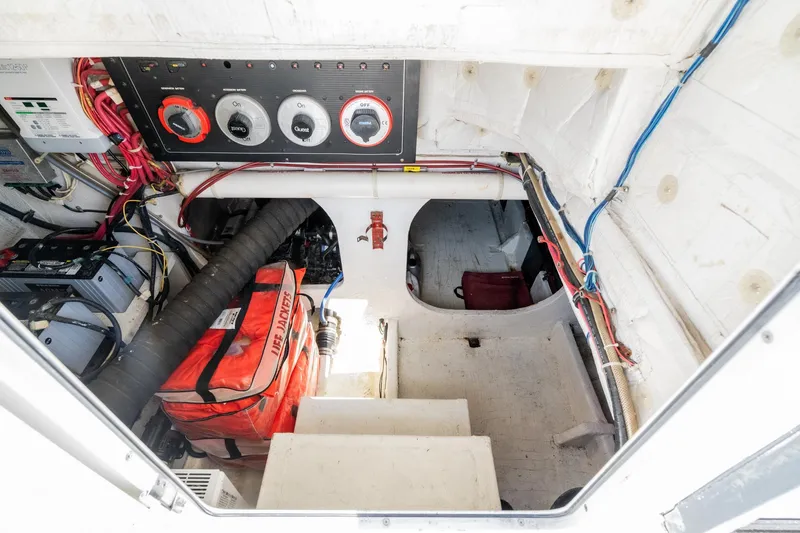 Slide: The Image of Bayliner 4388 Motoryacht 1992 - 52