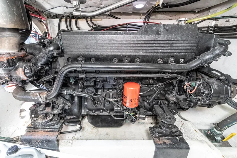 Slide: The Image of Bayliner 4388 Motoryacht 1992 - 58