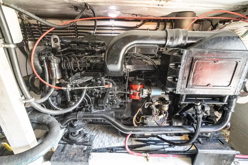 Slide: The Image of Bayliner 4388 Motoryacht 1992 - 59