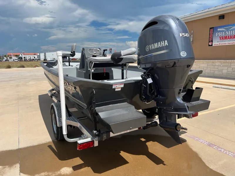 Slide: The Image of SeaArk 2072 FXT DLX CC 2024 - 11