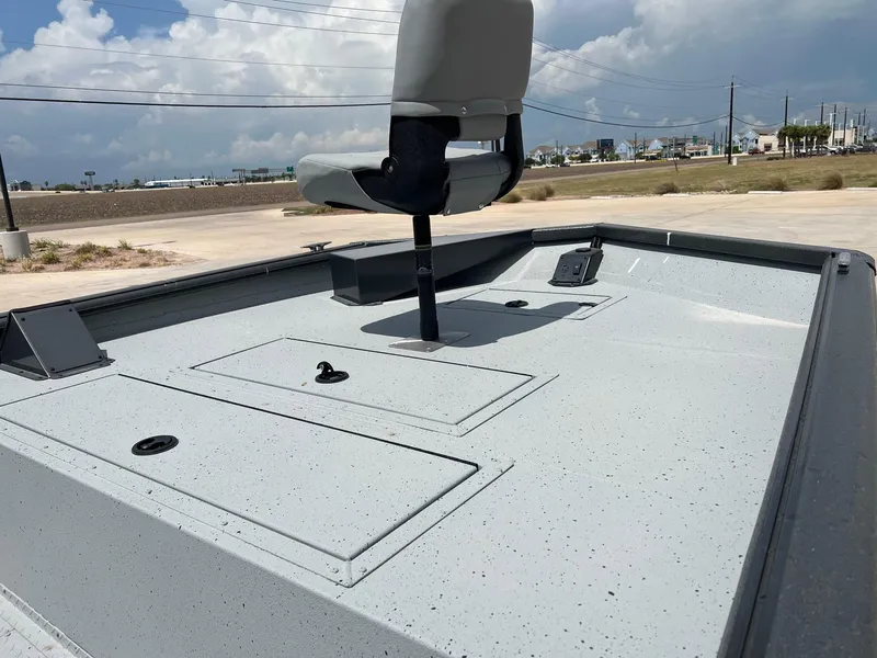 Slide: The Image of SeaArk 2072 FXT DLX CC 2024 - 13