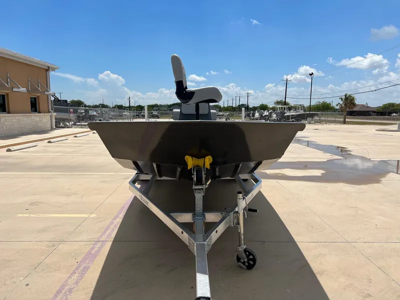 Slide: The Image of SeaArk 2072 FXT DLX CC 2024 - 5