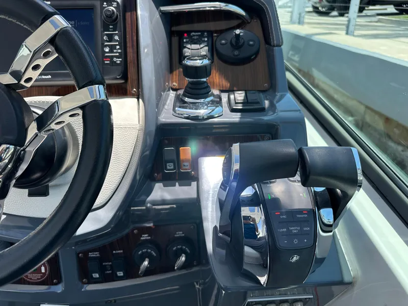 Slide: The Image of digital throttle and shifter - 10