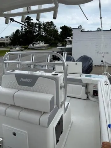 Slide: The Image of Parker Marine 2801 Center Console 2024 - 13