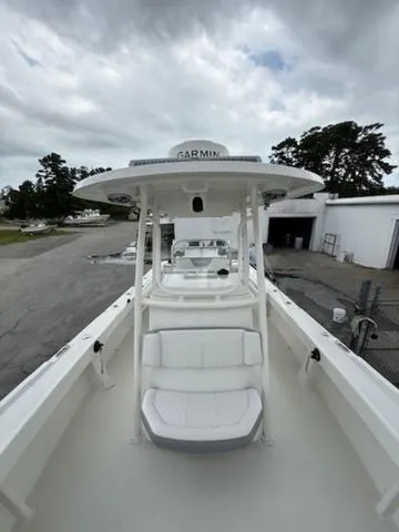 Slide: The Image of Parker Marine 2801 Center Console 2024 - 18