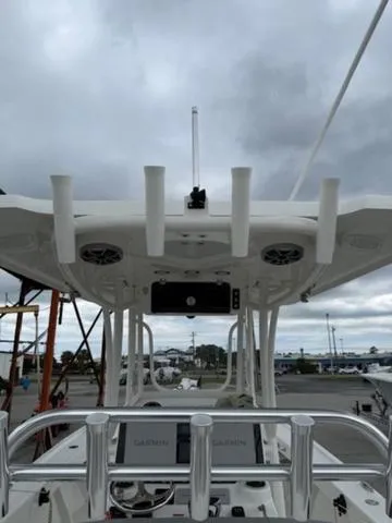 Slide: The Image of Parker Marine 2801 Center Console 2024 - 8