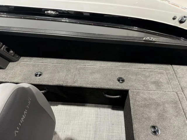 Slide: The Image of Alumacraft Competitor 195X Sport 2025 - 7