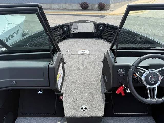 Slide: The Image of Alumacraft Competitor 185X Sport 2025 - 26