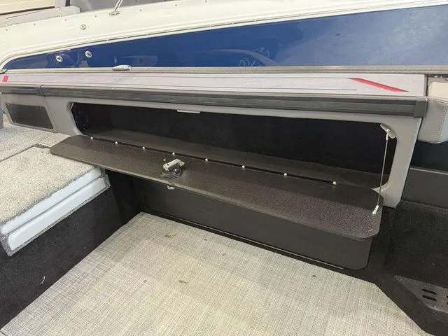 Slide: The Image of Alumacraft Trophy 185X Sport 2025 - 12