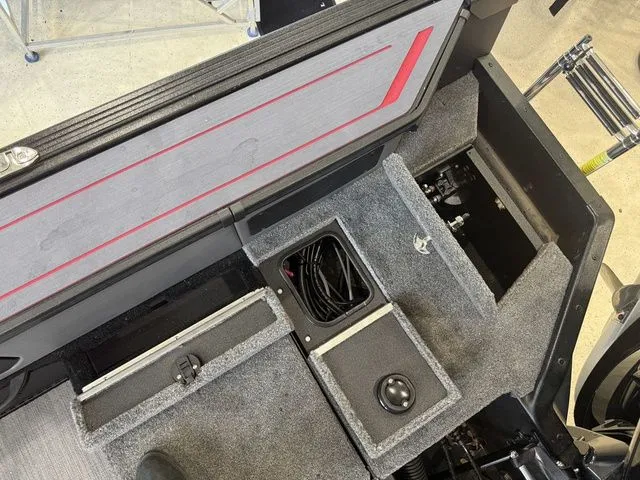 Slide: The Image of Alumacraft Trophy 185X Sport 2025 - 8