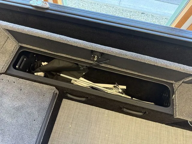 Slide: The Image of Alumacraft Competitor 185X Sport 2025 - 14