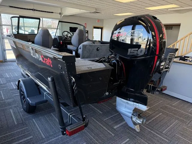 Slide: The Image of Alumacraft Competitor 185X Sport 2025 - 3