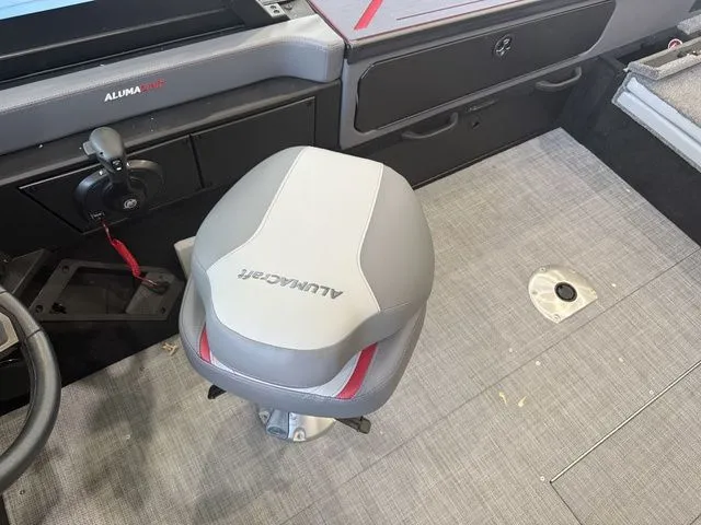 Slide: The Image of Alumacraft Trophy 185X Sport 2025 - 18