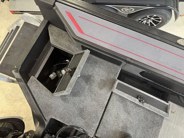 Slide: The Image of Alumacraft Trophy 185X Sport 2025 - 9