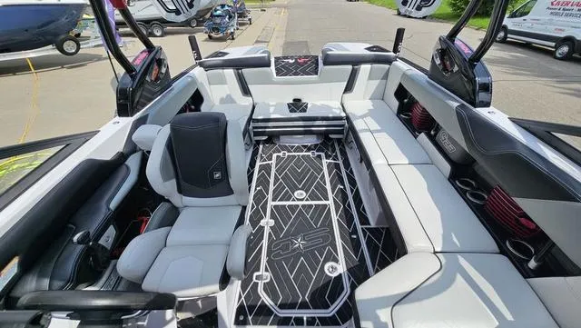 Slide: The Image of Nautique Super Air Nautique G23 2015 - 10