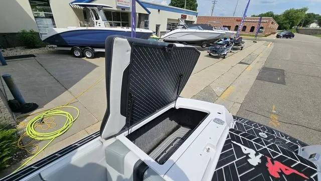 Slide: The Image of Nautique Super Air Nautique G23 2015 - 28
