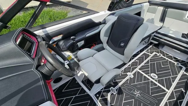 Slide: The Image of Nautique Super Air Nautique G23 2015 - 15