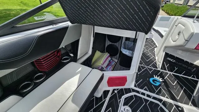 Slide: The Image of Nautique Super Air Nautique G23 2015 - 31