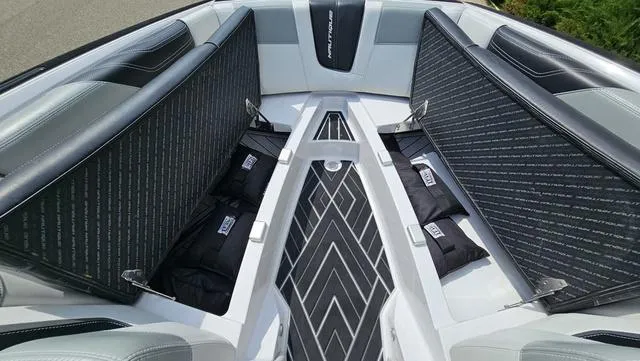 Slide: The Image of Nautique Super Air Nautique G23 2015 - 32