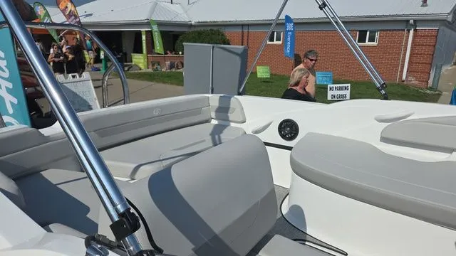 Slide: The Image of Hurricane SunDeck Sport 185 OB 2026 - 8