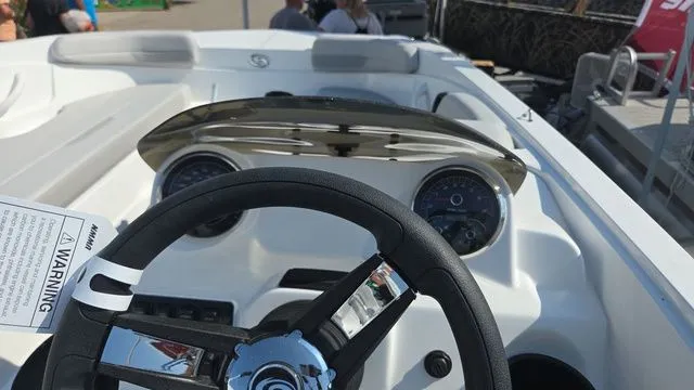 Slide: The Image of Hurricane SunDeck Sport 185 OB 2026 - 9