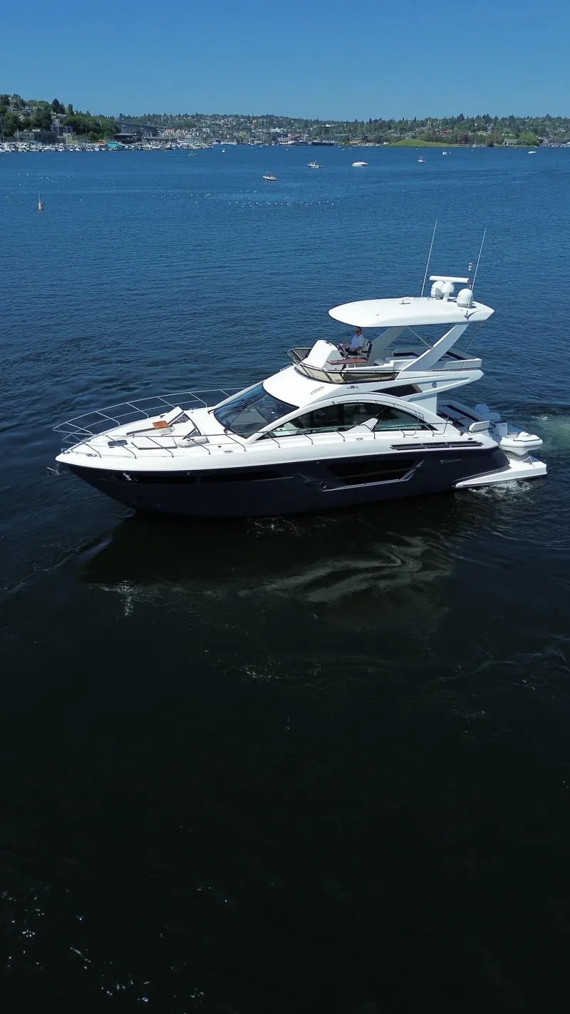 Slide: The Image of Cruisers 54 Fly 2019 - 18