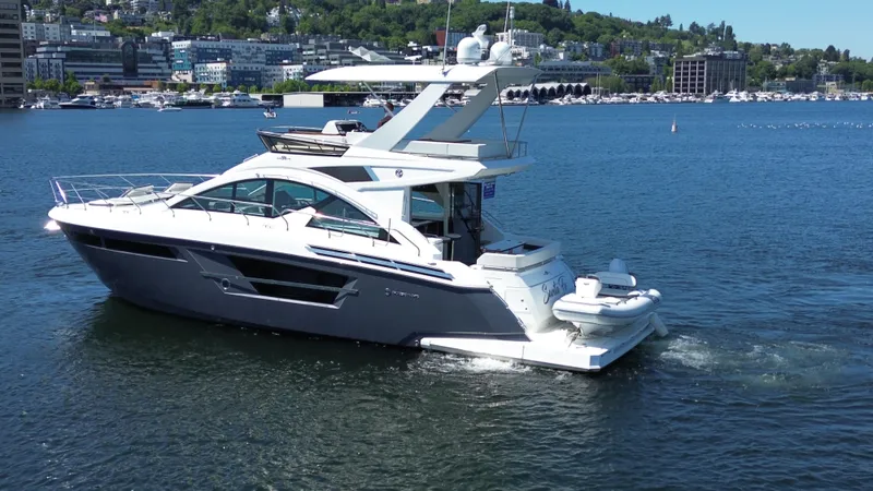The Image of Cruisers Yachts 54 Fly 2019 - 0
