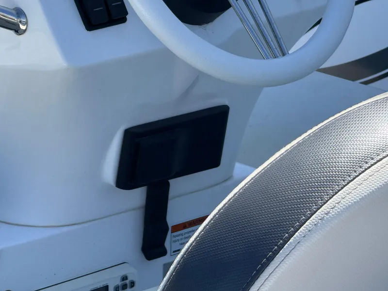 Slide: The Image of Cruisers Yachts 54 Fly 2019 - 48