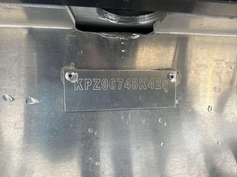 Slide: The Image of 2025 Landau ISLAND BREEZE 23 identification plate with serial number KPZ06748K425. - 26