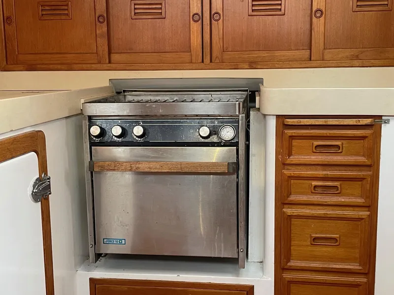 Slide: The Image of Force 10 stove - 8