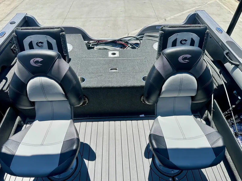 Slide: The Image of Crestliner Super Hawk 1850 w/ 150HP Mercury! 2025 - 8