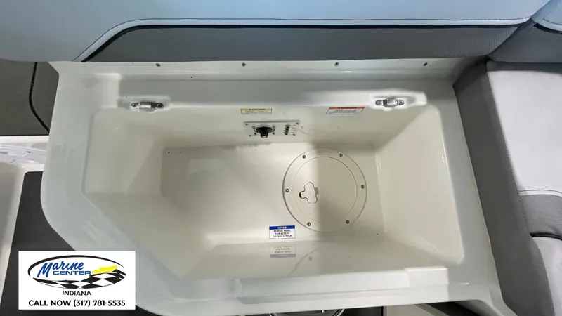 Slide: The Image of Bayliner V20i 2025 - 17