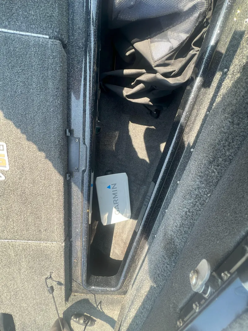 Slide: The Image of Skeeter ZX180 2010 - 10