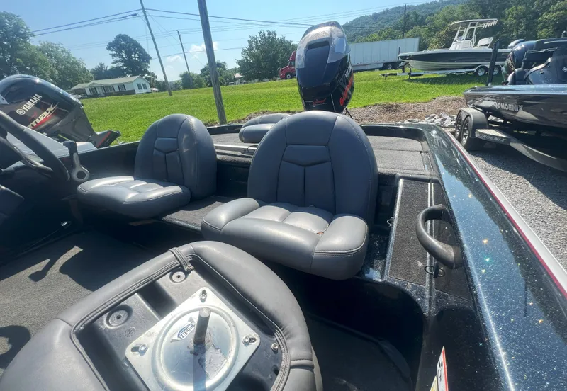 Slide: The Image of Skeeter ZX180 2010 - 16