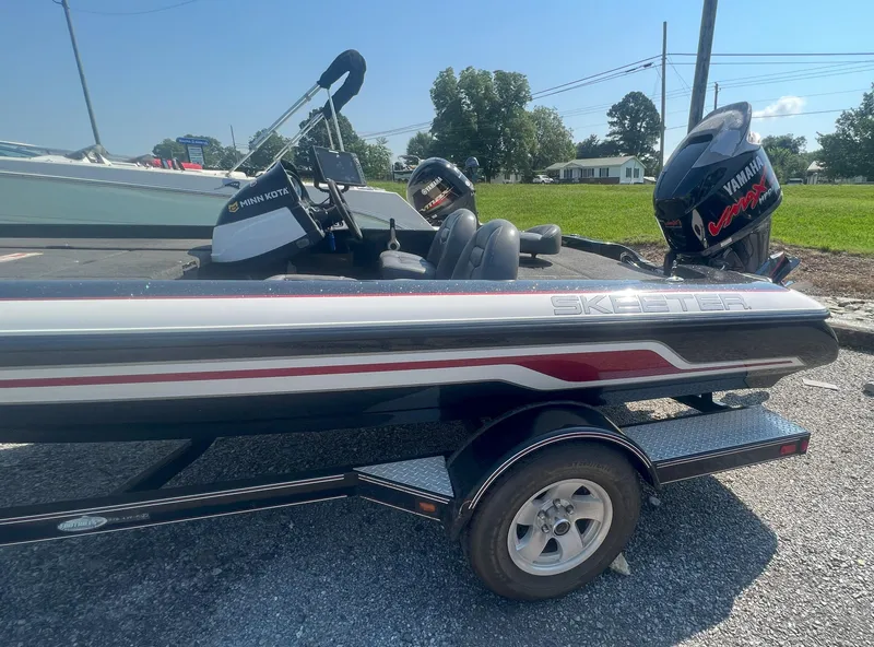 Slide: The Image of Skeeter ZX180 2010 - 7