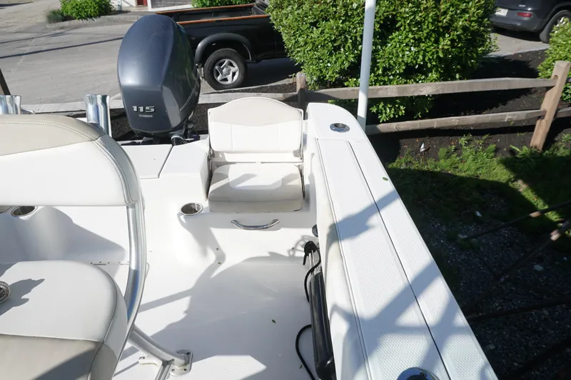 Slide: The Image of 2012 Robalo R200 Center Console boat interior with Yamaha 115 engine. - 26