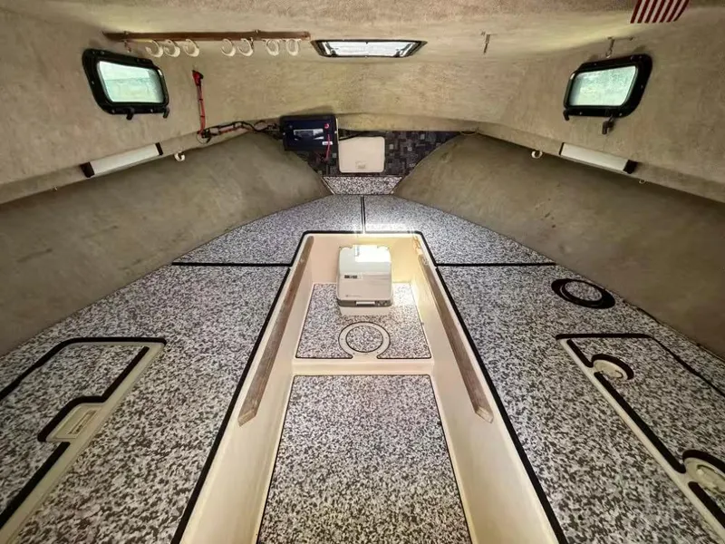 Slide: The Image of Parker Marine 2510 Walkaround 2003 - 10