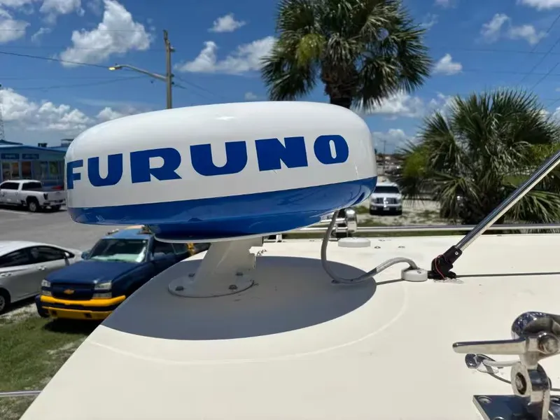 Slide: The Image of Parker Marine 2510 Walkaround 2003 - 14