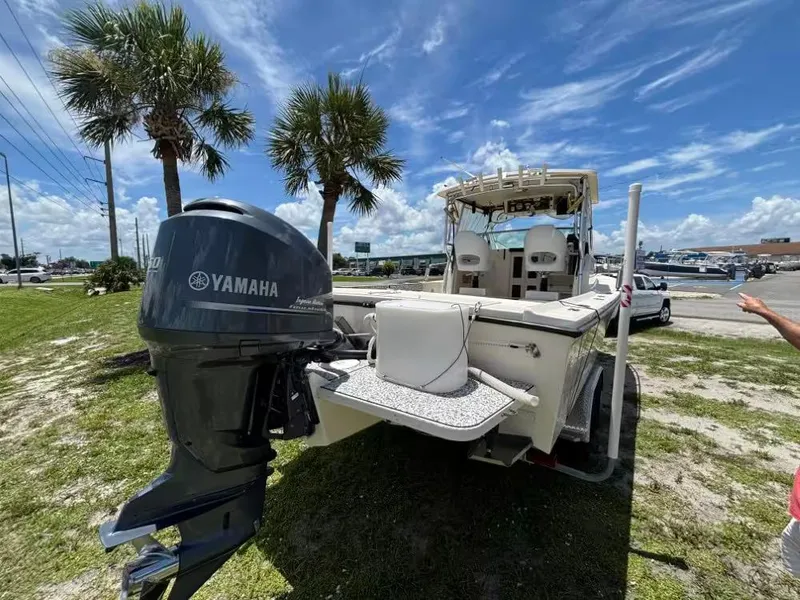 Slide: The Image of Parker Marine 2510 Walkaround 2003 - 3