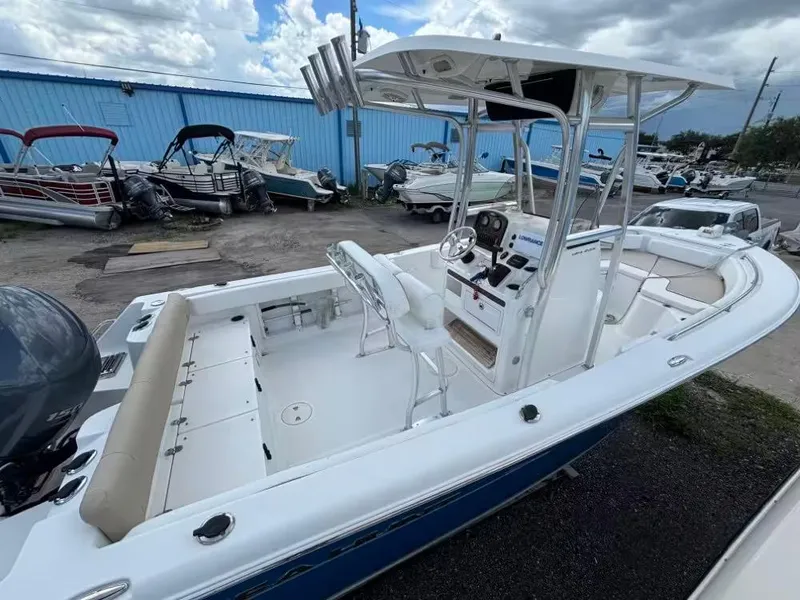 Slide: The Image of Sea Hunt 225 Ultra 2013 - 5