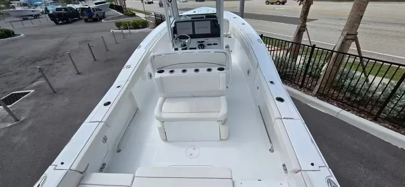 Slide: The Image of Sea Hunt Ultra 275 SE 2026 - 6